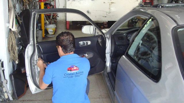 Reparación de elevadores.